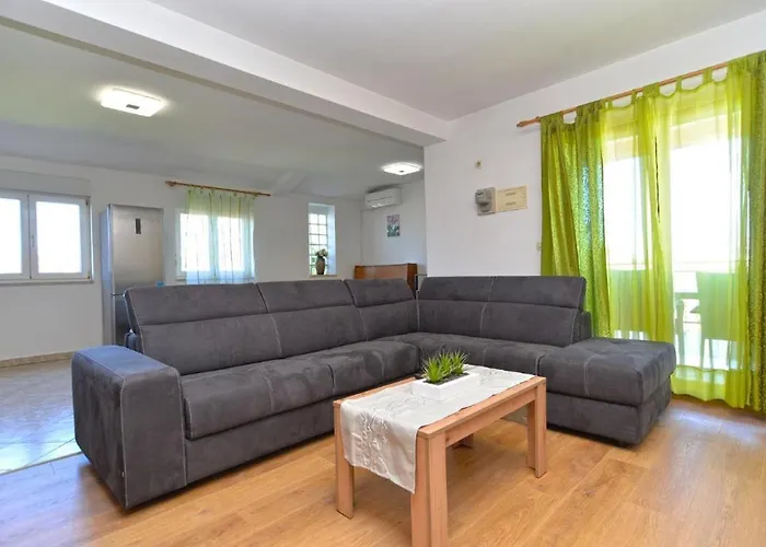 Idyllic Escape In Fasana, Relax And Unwind Apartman *