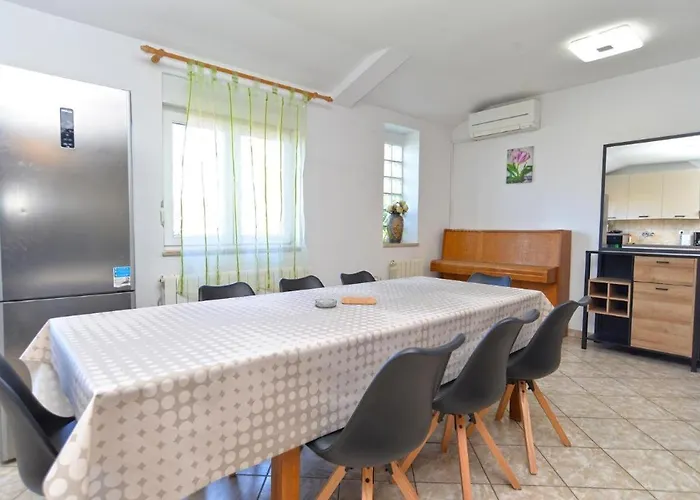 Apartman Idyllic Escape In Fasana, Relax And Unwind *