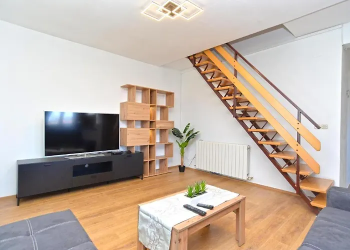 Apartman Idyllic Escape In Fasana, Relax And Unwind *